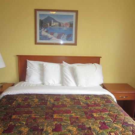 Knights Inn Santa Cruz Buitenkant foto