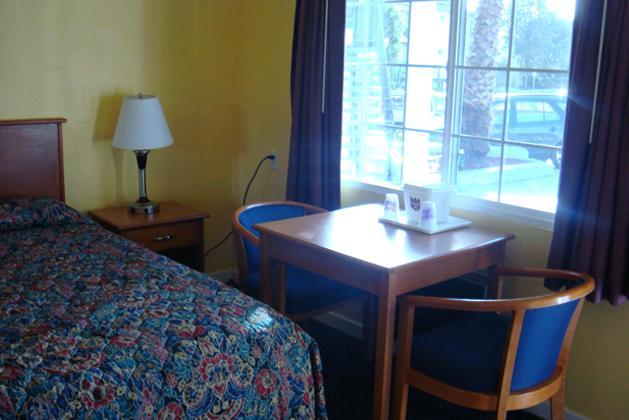 Knights Inn Santa Cruz Kamer foto