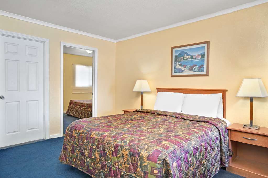 Knights Inn Santa Cruz Kamer foto